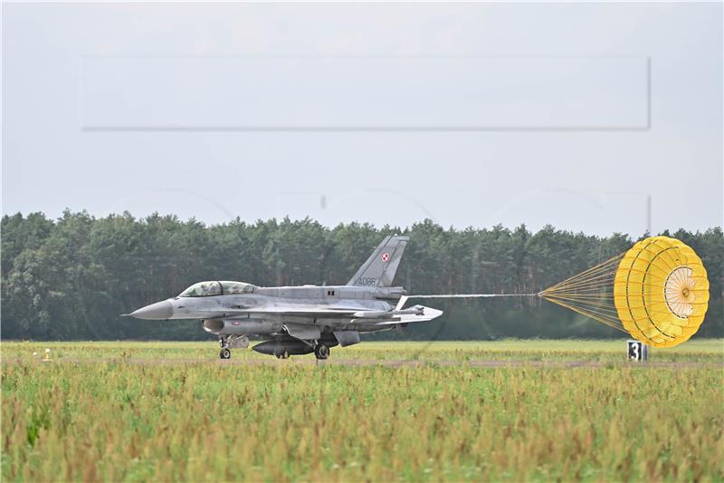 Poljska je spremna obučavati ukrajinske pilote za F-16