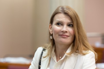 Glasovac (SDP): Prepolovljena sredstva za besplatne menstrualne potrepštine 