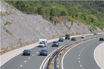 Lani 15 posto veći promet i 16 posto veća zarada na hrvatskim autocestama 