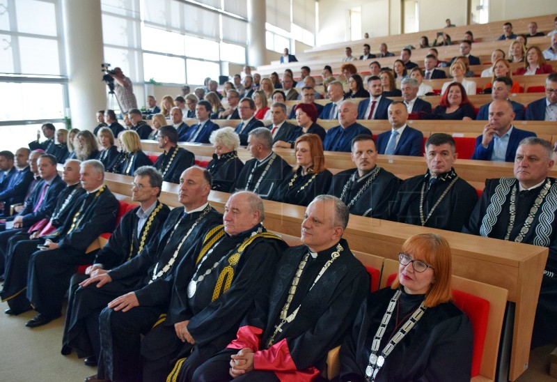 Osječko Sveučilište obilježilo 48. akademsku godinu i 316 godina visokog školstva