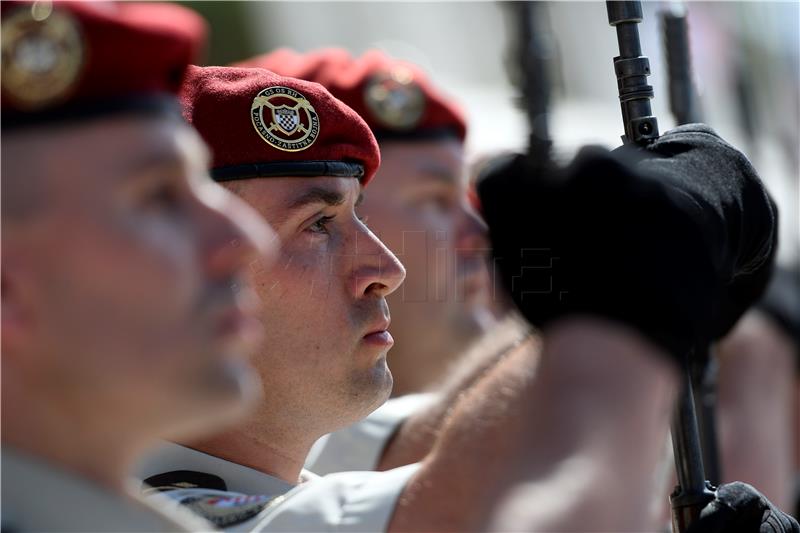 Croatian army battalion performs flash mob in downtown Zagreb