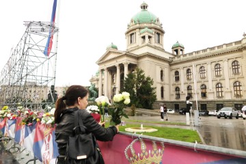 Beograd: Deseci tisuća ljudi u prosvjedu blokirali RTS