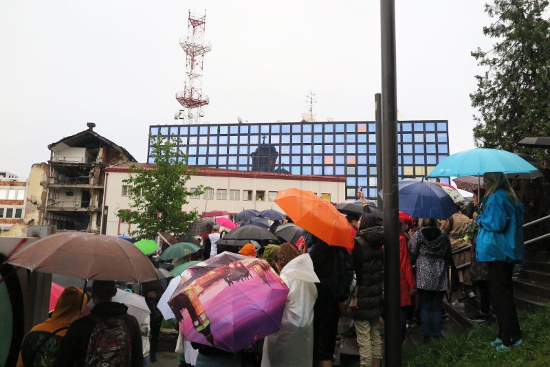 Belgrade: Tens of thousands block part of city where RTS broadcaster is located