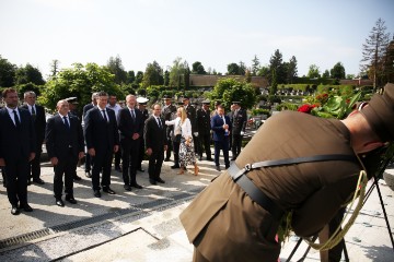 Polaganje vijenaca u povodu obilježavanja Dana Hrvatske vojske na Mirogoju