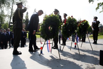 Polaganje vijenaca u povodu obilježavanja Dana Hrvatske vojske na Mirogoju