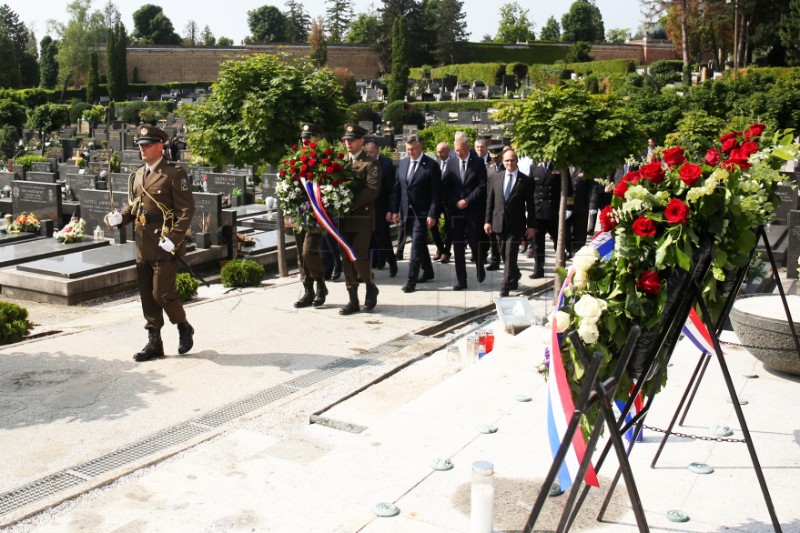 Polaganje vijenaca u povodu obilježavanja Dana Hrvatske vojske na Mirogoju