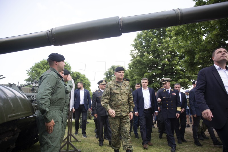 Milanović prisustvovao obilježavanju Dana Hrvatske vojske na Jarunu