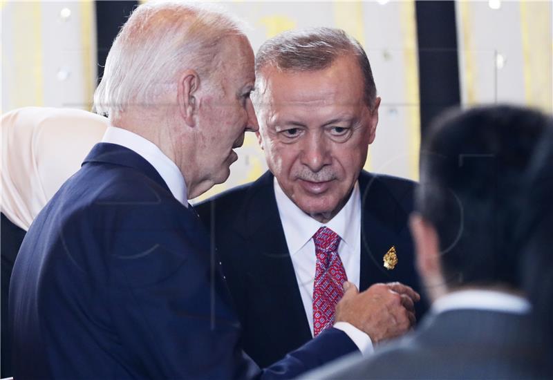 Biden s Erdoganom razgovarao o F-16 i Švedskoj