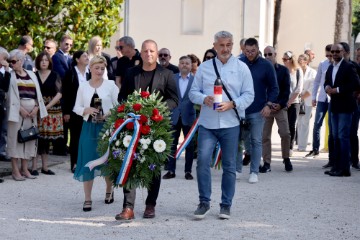 Na Gradskom groblju u Zadru položeni vijenci povodom Dana Državnosti