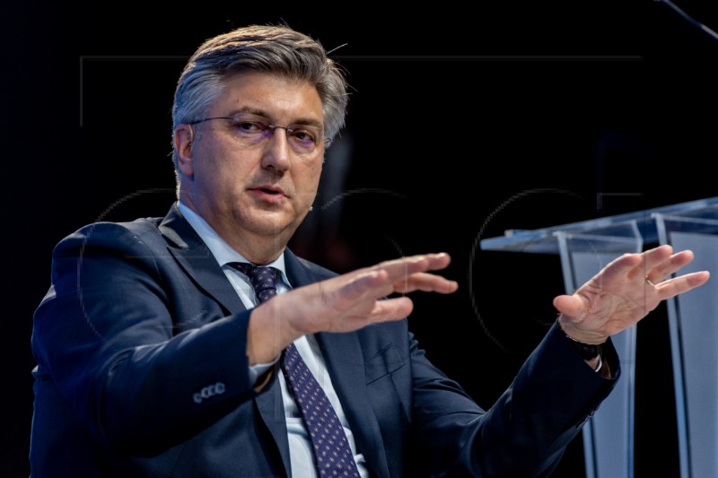 No leader in Europe thinks assistance to Ukraine should stop, Plenković says