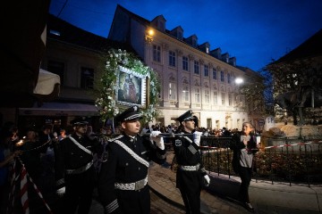 Svetkovina Majke Božje od Kamenitih vrata - procesija