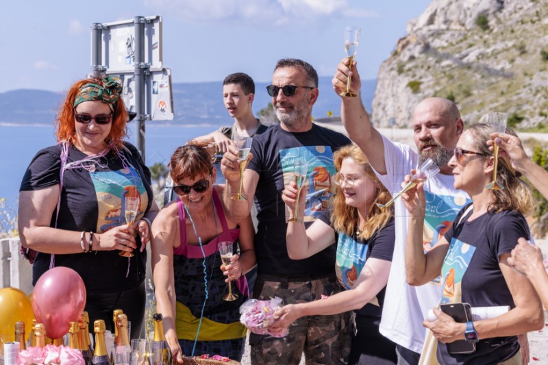 Illegal structures in Vruja Cove near Omiš being demolished