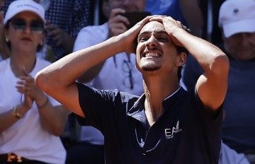 Roland Garros: Đoković prošao u tri seta, Sonego 'okrenuo' Rubljova