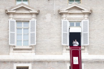 VATICAN POPE ANGELUS PRAYER