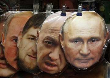 RUSSIA DAILY LIFE MASKS