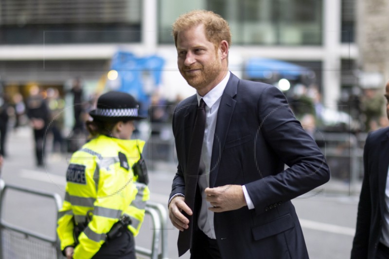 BRITAIN PRINCE HARRY MIRROR GROUP TRIAL