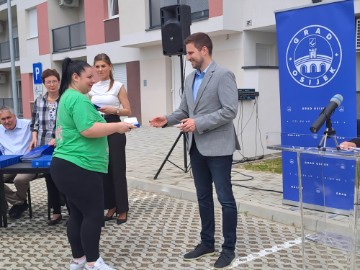 U Tenji ugovori o najmu novoizgrađenih gradskih stanova