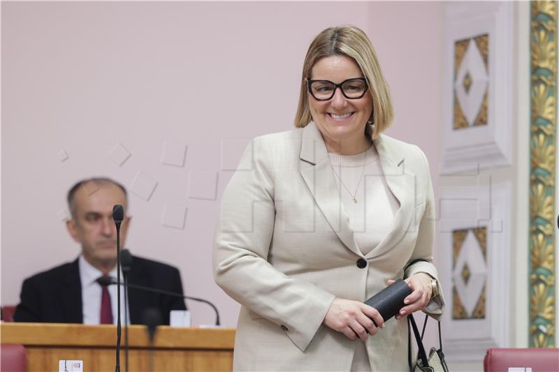 Baričević (HDZ): Bulj krši zakon, politički kadrovira i nije ga briga za Sinjane