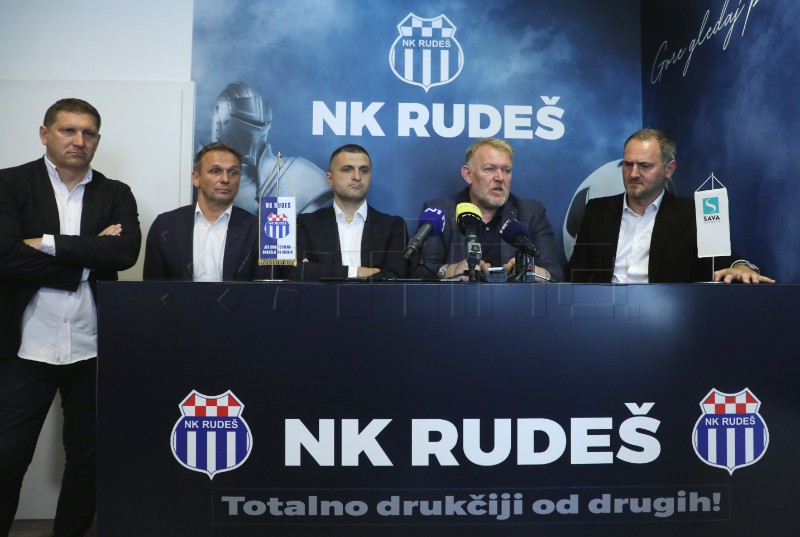 Robert Prosinečki službeno predstavljen kao trener NK Rudeša