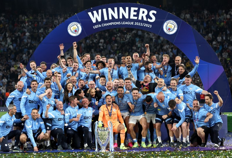 Manchester City postao osmi klub s "trostrukom krunom"