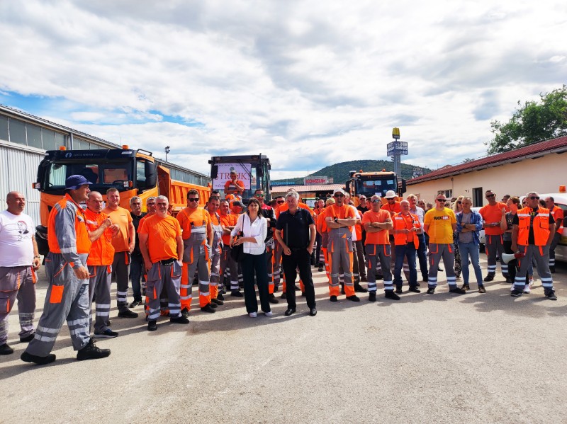 Radnici tvrtke Ceste Šibenik započeli štrajk