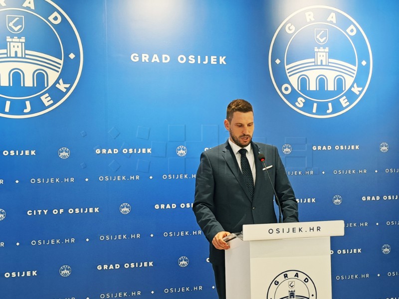 Osijek: Uručeni ugovori u sklopu "Projekta Osijek 4" 