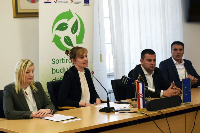 Bjelovar: Predstavljen projekt sortirnice otpada