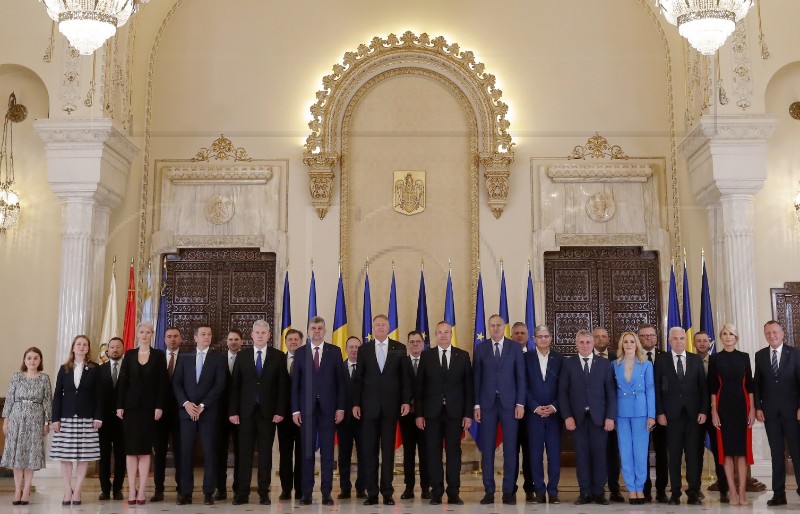 ROMANIA POLITICS NEW GOVERNMENT 