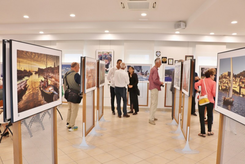 U Trstu otvorena izložba fotografija "Hrvatska, domovina mora"