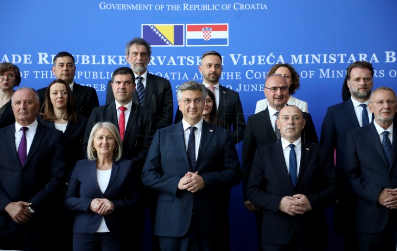 Plenković: Governments' joint session impulse to Croatia-Bosnia relations