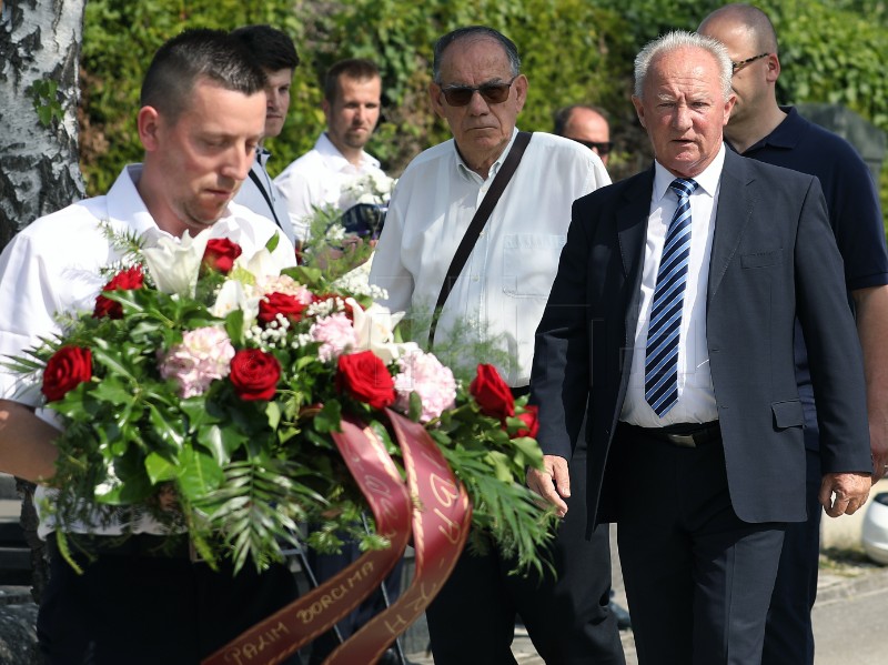 Vijenci na Mirogoju u povodu Dana antifašističke borbe