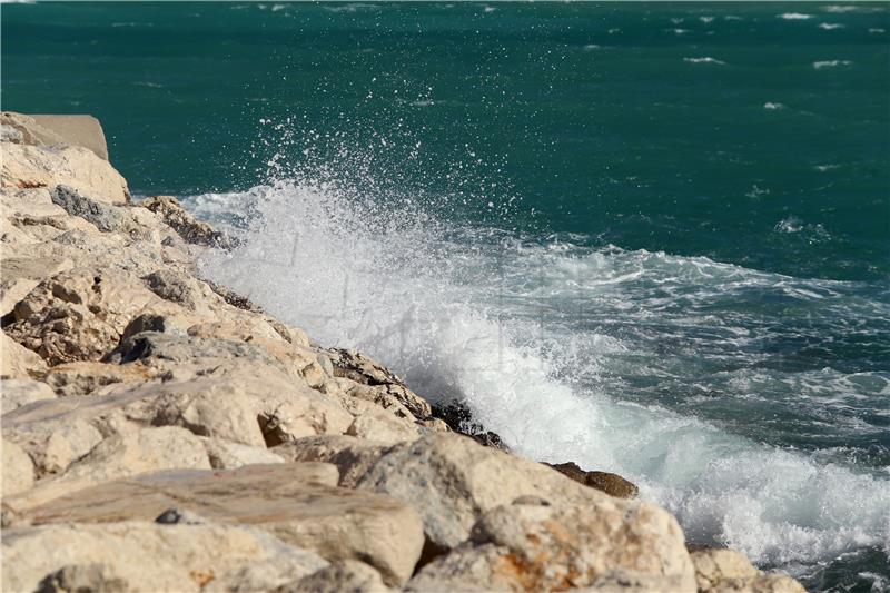 More na četiri plaže u Dubrovačko-neretvanskoj županiji zagađeno fekalijama