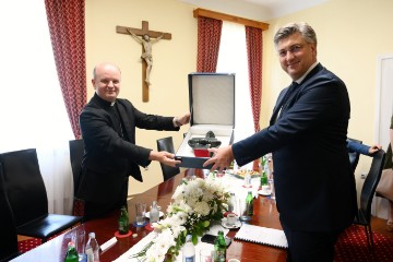 Plenković stigao u Srbiju