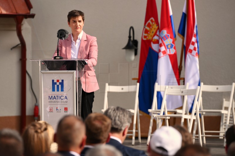 Brnabić rekla da je Srbija iskreno zainteresirana za bolje odnose s Hrvatskom