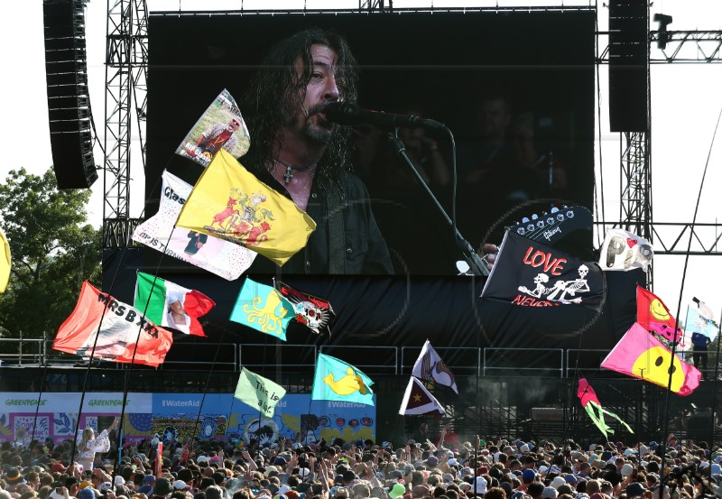 Foo Fighters i Arctic Monkeys nastupili na Glastonburyju