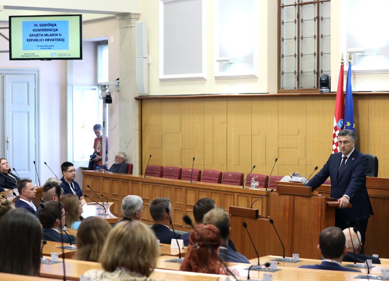 Plenković: Mogućnosti i šanse mladih danas su nebrojeno puta veće