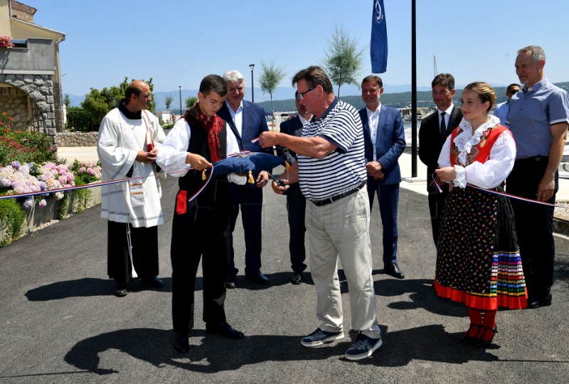 Otvorena rekonstruirana luka Porat u Malinskoj