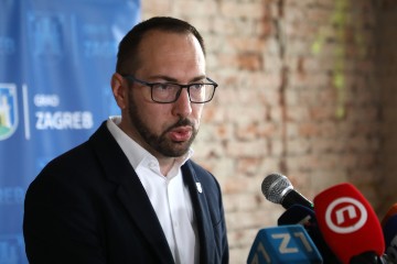 Konferencija za medije Tomaševića i zamjenika