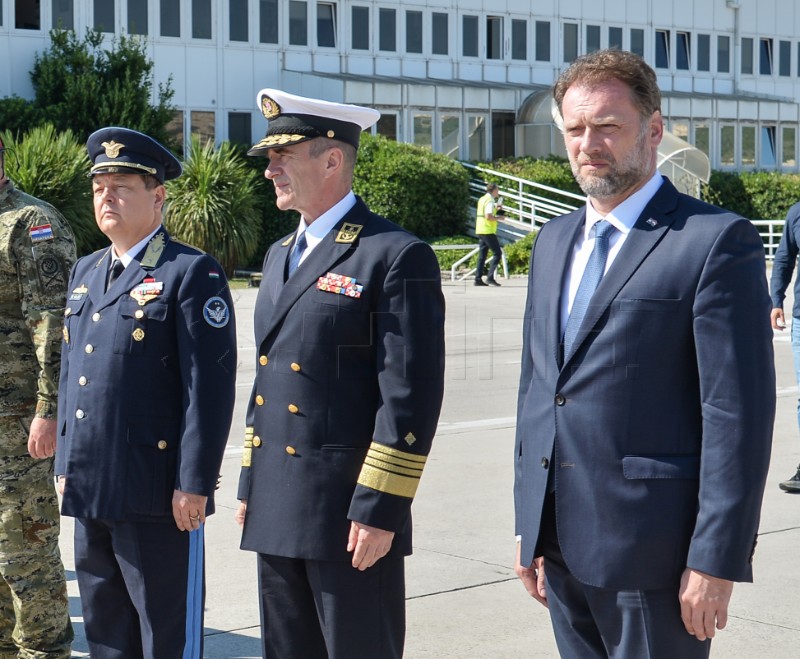 Banožić i Hranj ispratili tijela poginulih mađarskih zrakoplovaca