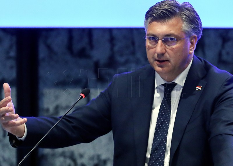 Plenković and Milas call for deeper ties with Croatian expat community