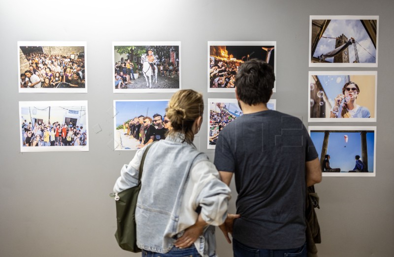 Otvorena izložba "25 godina u sekundi" o najboljim trenucima Motovun Film Festivala 