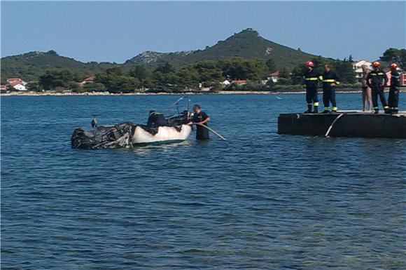 Pašman: Požar na jedrilici