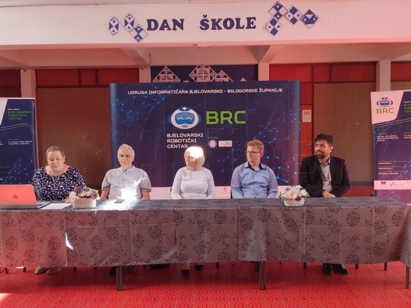 Održana završna konferencija Bjelovarskog robotičkog centra