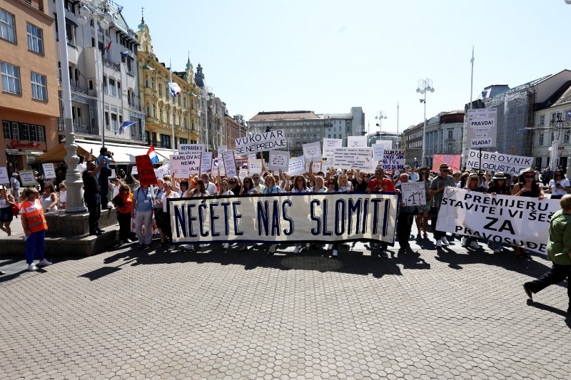 Mirni prosvjed Sindikata državnih i lokalnih službenika i namještenika RH