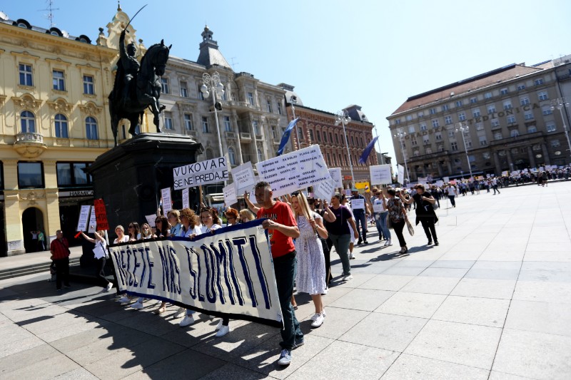 Mirni prosvjed Sindikata državnih i lokalnih službenika i namještenika RH