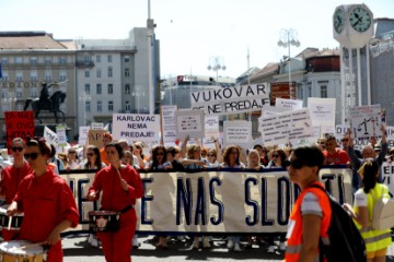 Mirni prosvjed Sindikata državnih i lokalnih službenika i namještenika RH