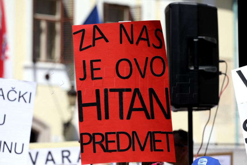 Mirni prosvjed Sindikata državnih i lokalnih službenika i namještenika RH