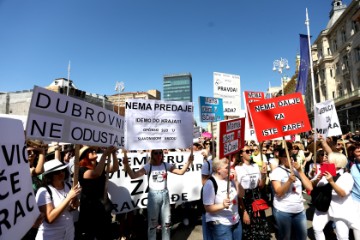 Mirni prosvjed Sindikata državnih i lokalnih službenika i namještenika RH