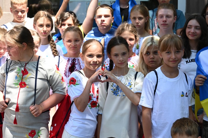 Otvorenje izložbe radova djece Ukrajine u okviru projekta “Sigurniji zajedno”