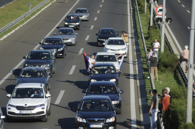  Anti-government protesters block motorways in several Serbian cities